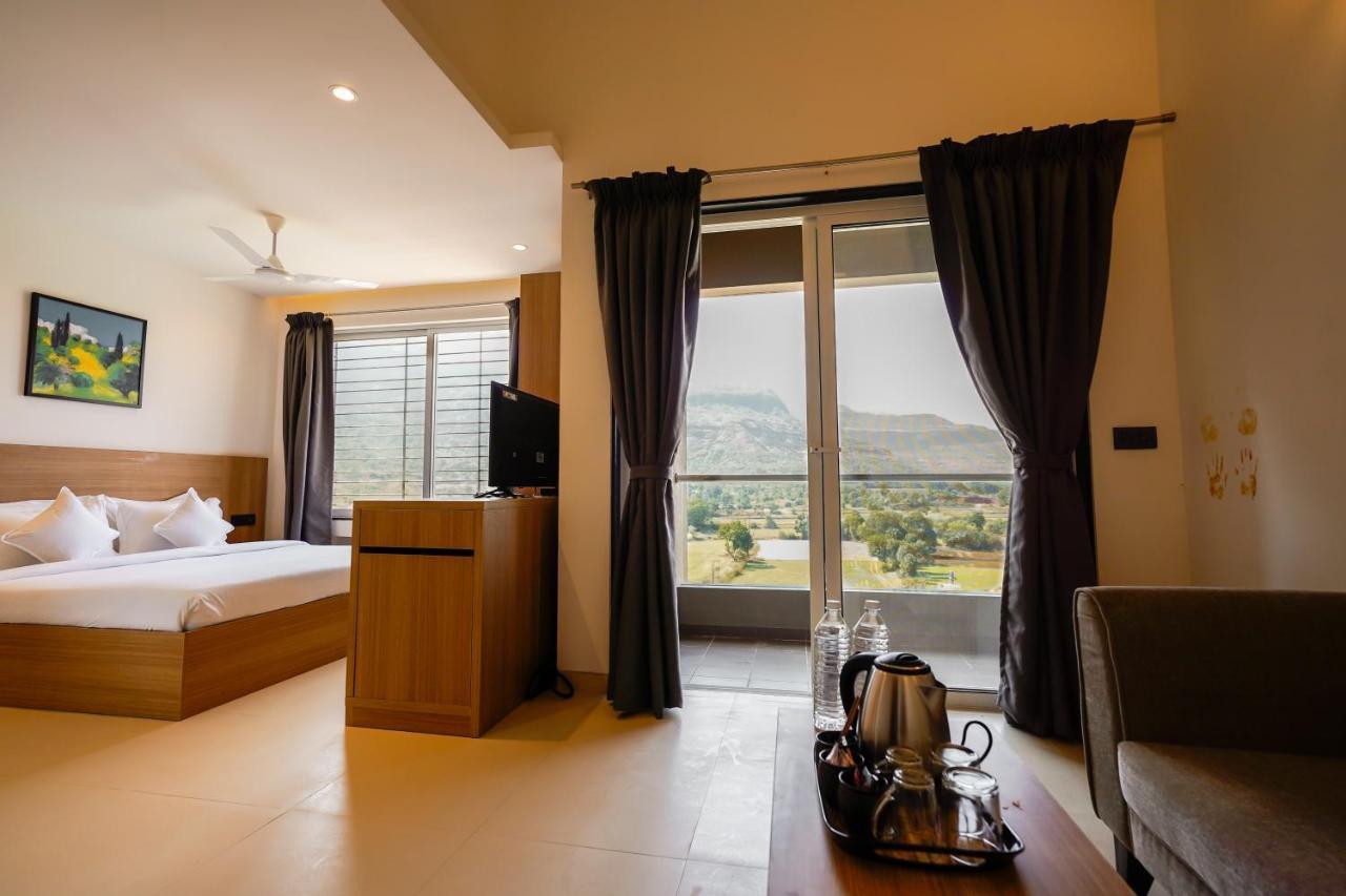 Mountain Shadow Resort 伊加特普里 外观 照片